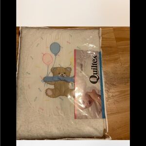 Quiltex Baby Blanket with Multicolor‎ Accents